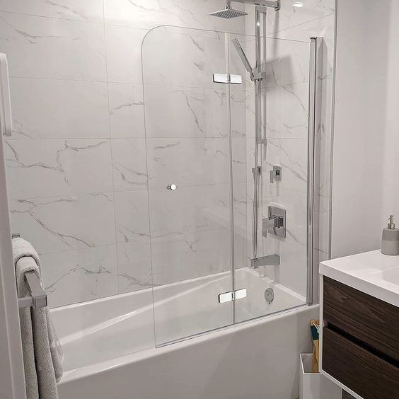 Frameless Glass Shower Doors and Bathroom Aesthetics