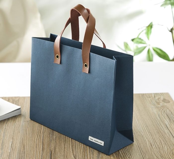 White Twisted Handle Paper Bags: The Perfect Blend of Style and Sustainability