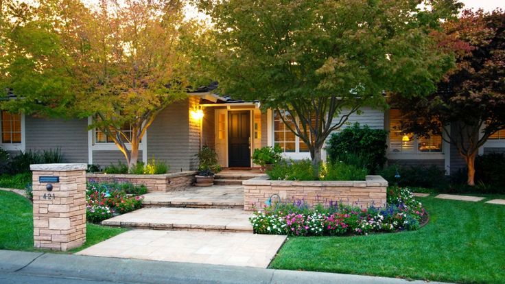 What Is Involved in Custom Yard Planning for Stunning Curb Appeal?